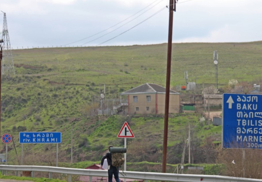 Сухопутная граница с азербайджаном сегодня. Азербайджано-Грузинская граница. Грузия Марнеули село. Армянско-Грузинская граница.